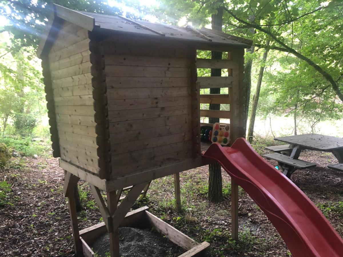 Le Case Nel Borgo Fivizzano Bagian luar foto