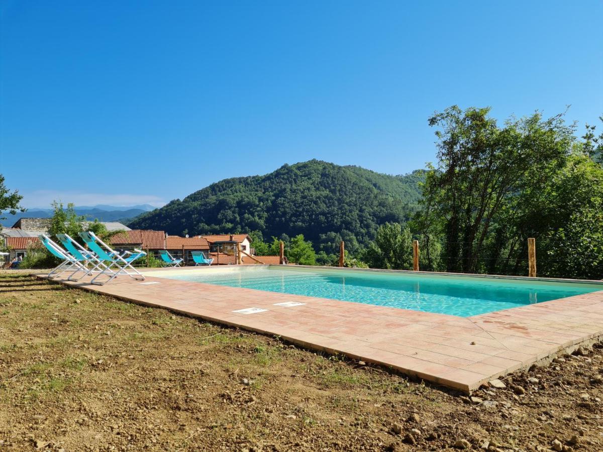 Le Case Nel Borgo Fivizzano Bagian luar foto
