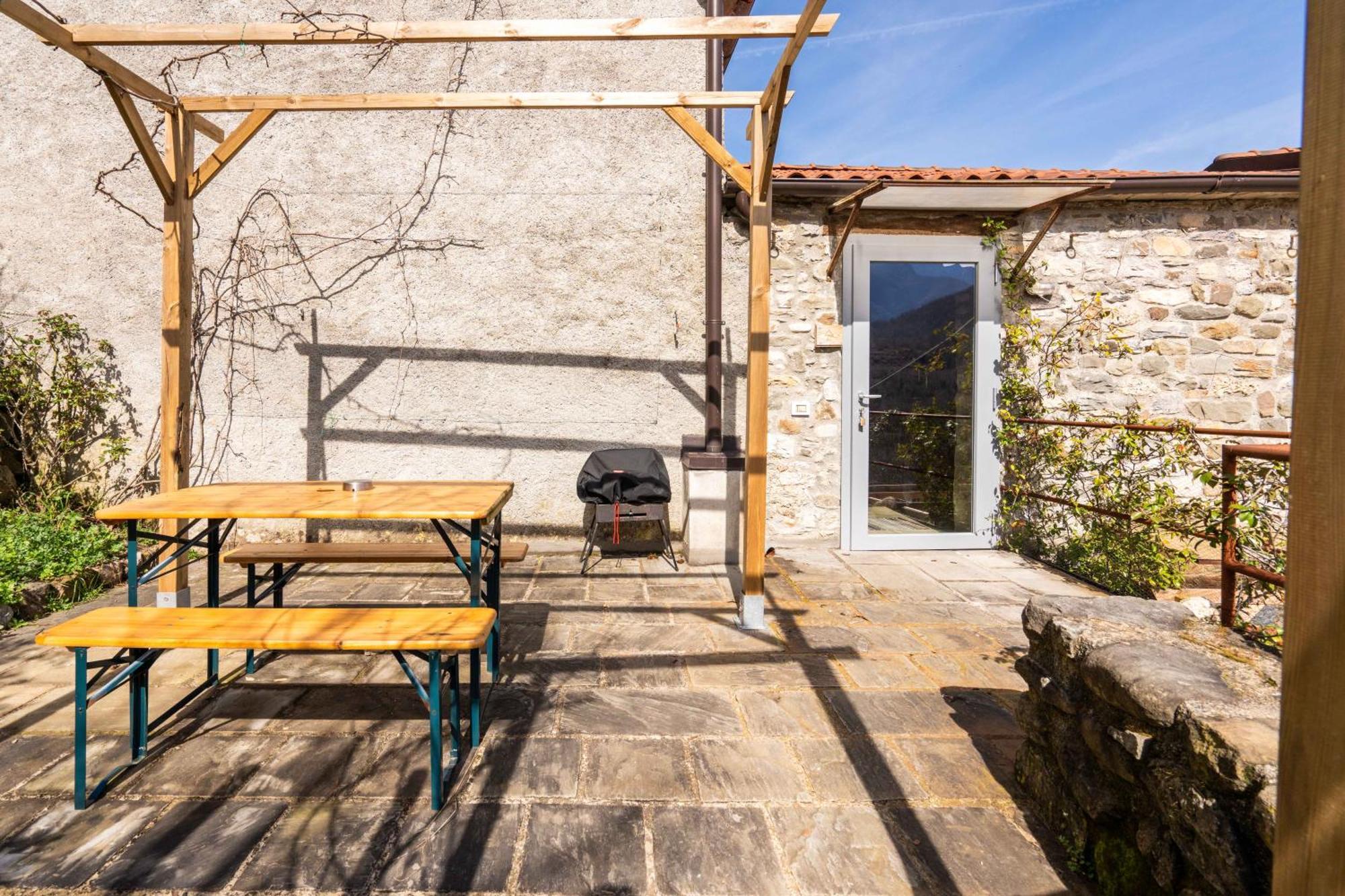 Le Case Nel Borgo Fivizzano Bagian luar foto