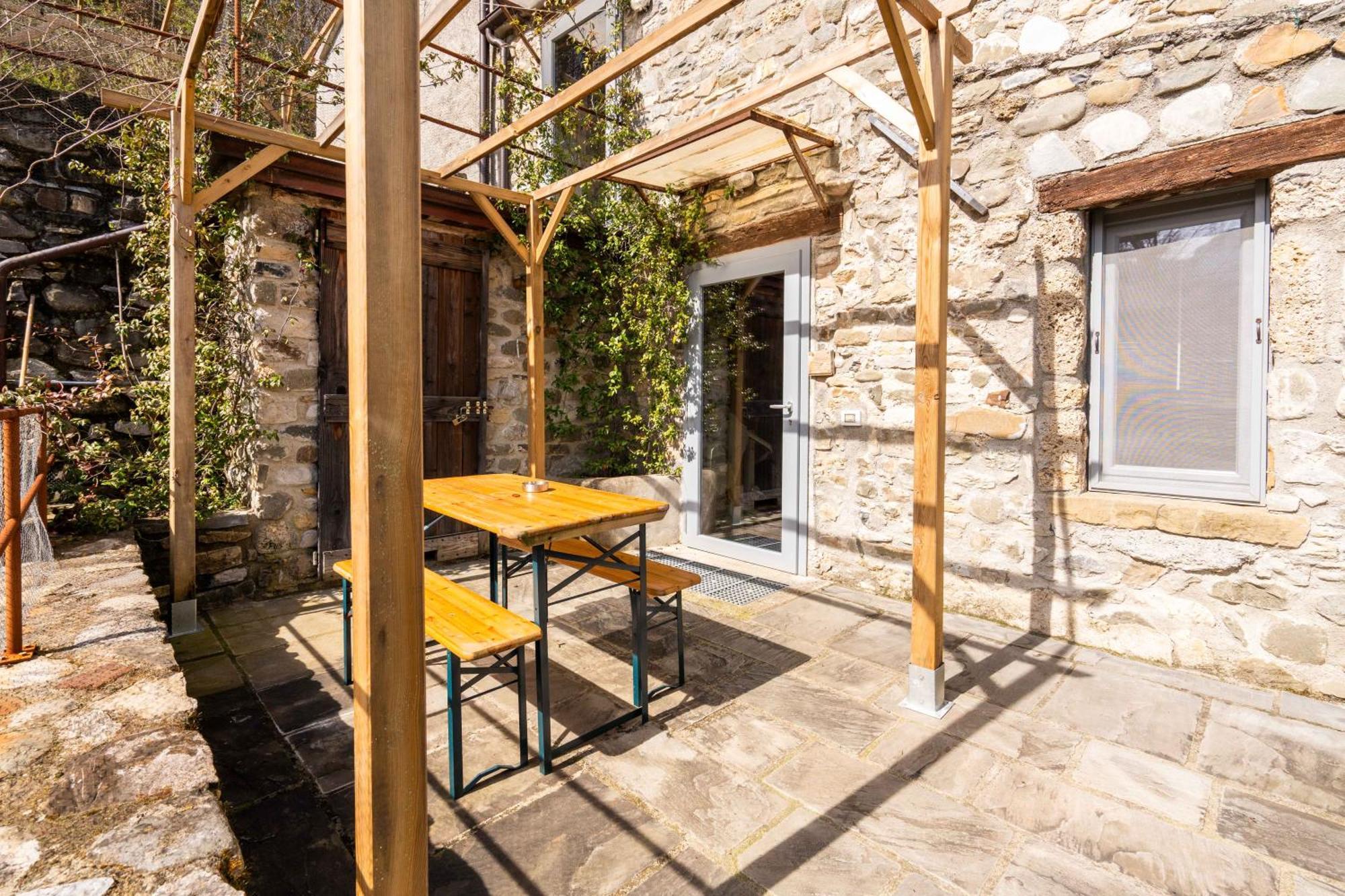 Le Case Nel Borgo Fivizzano Bagian luar foto