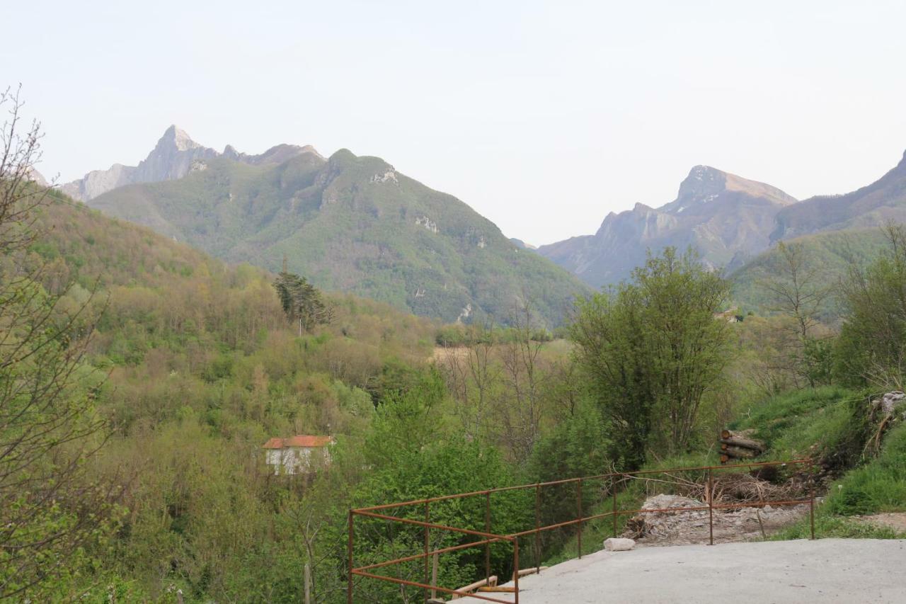 Le Case Nel Borgo Fivizzano Bagian luar foto