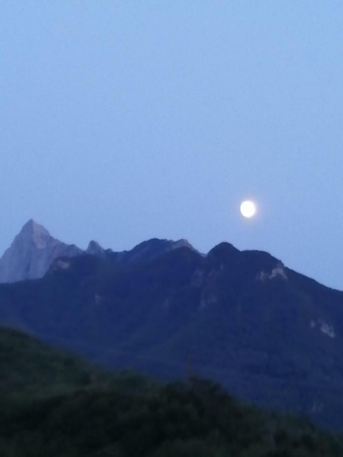 Le Case Nel Borgo Fivizzano Bagian luar foto